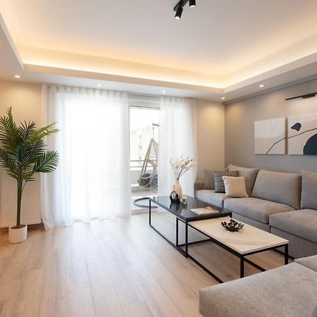 Luxury 4 Bedrooms Apartment Near Flisvos Marina Piraeus Exterior photo