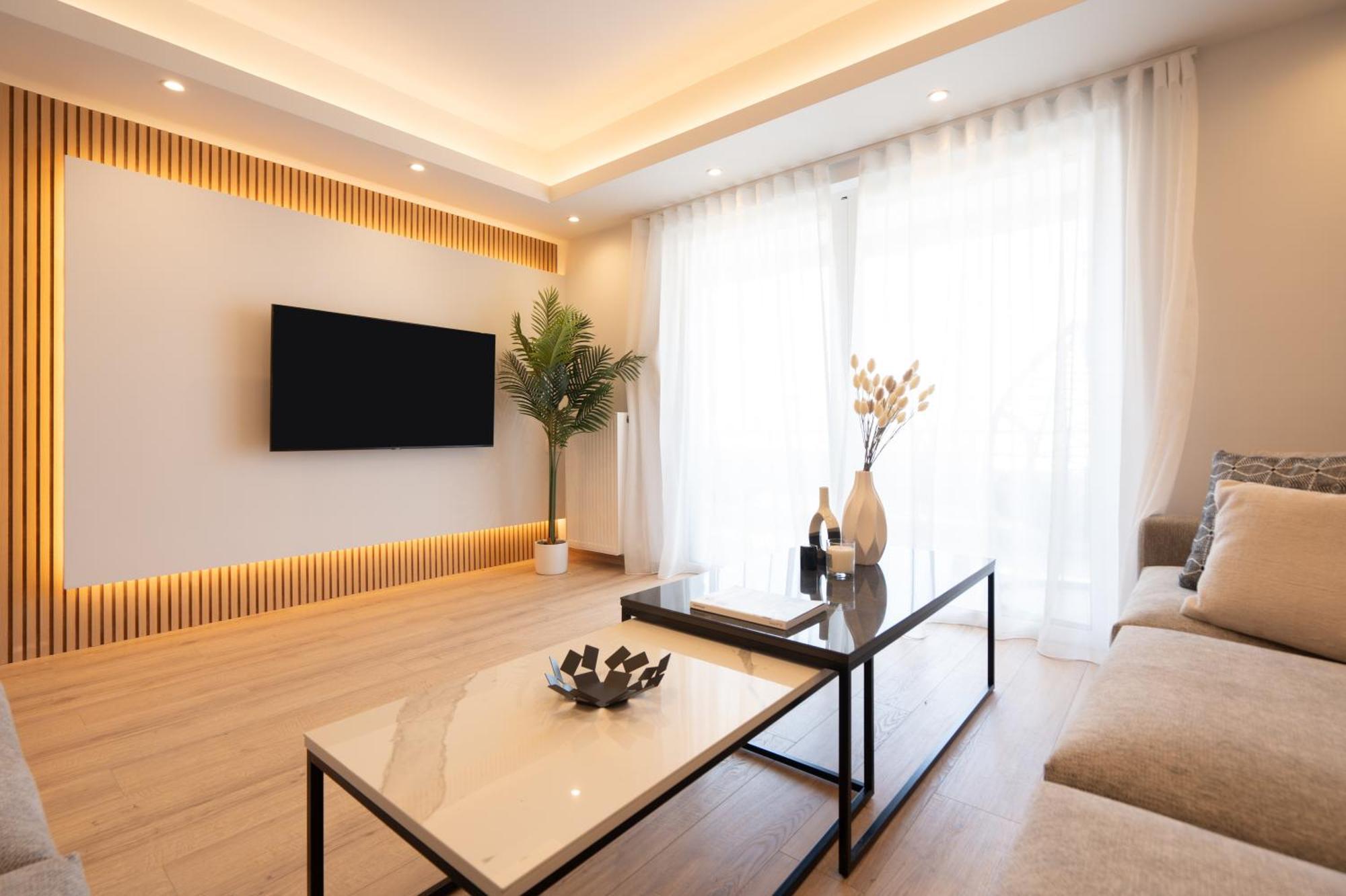 Luxury 4 Bedrooms Apartment Near Flisvos Marina Piraeus Exterior photo