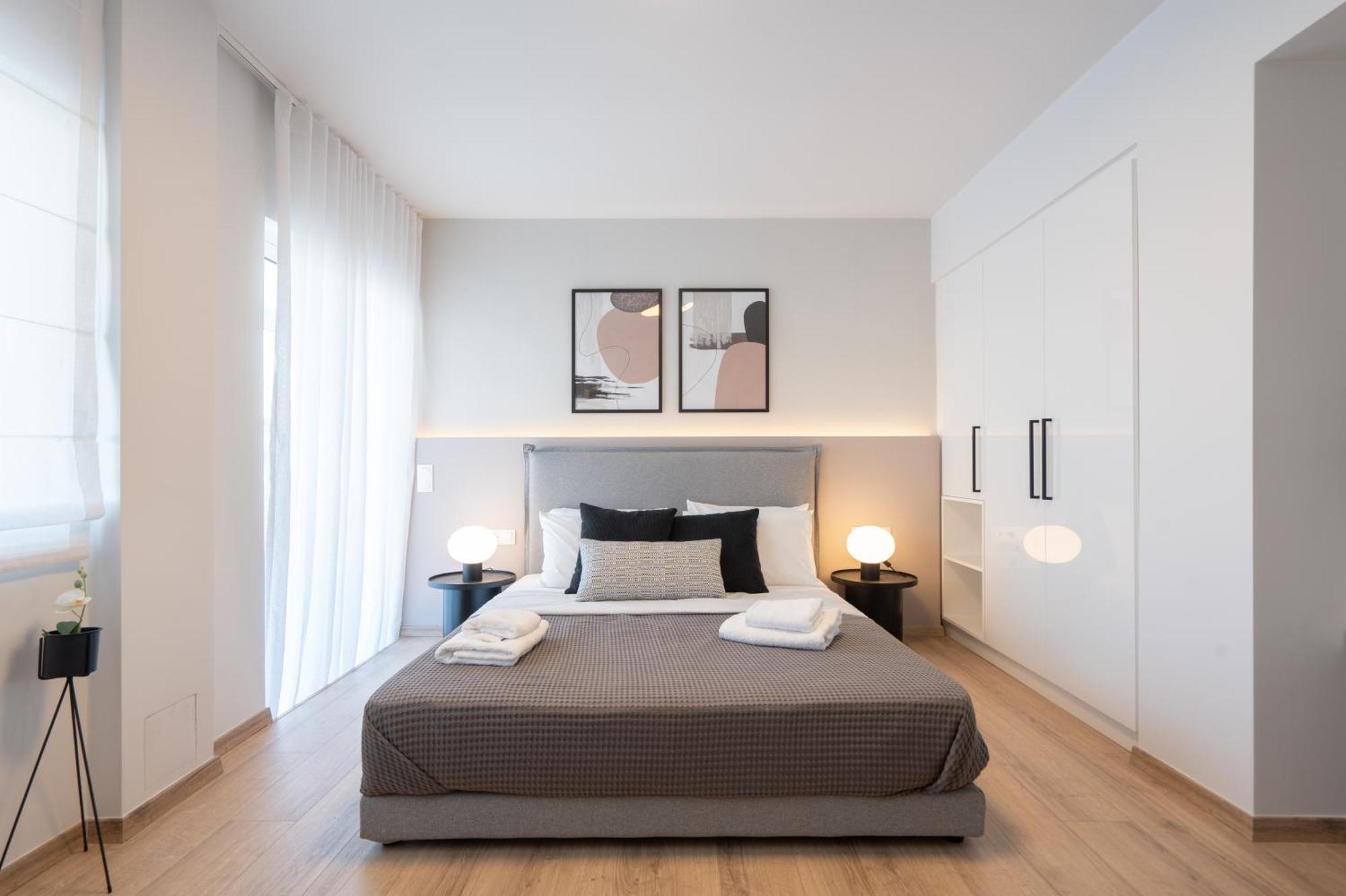 Luxury 4 Bedrooms Apartment Near Flisvos Marina Piraeus Exterior photo